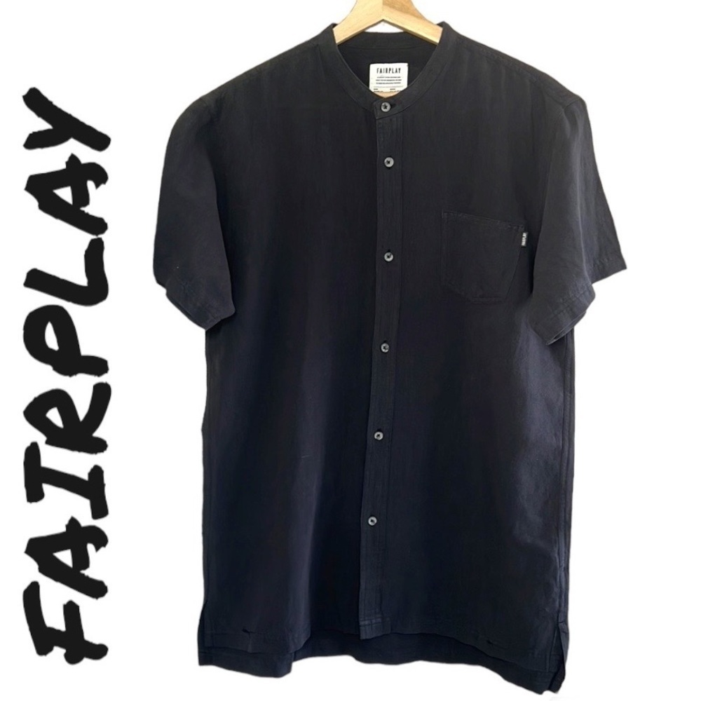 FairPlay Black Short Sleeve Button Up Shirt Size L